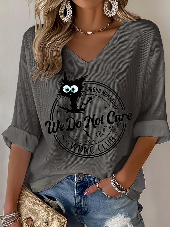 V-Neck Retro Funny Proud Member Of WDNC Club We Do Not Care Menopause Perimenopause Print T-Shirt