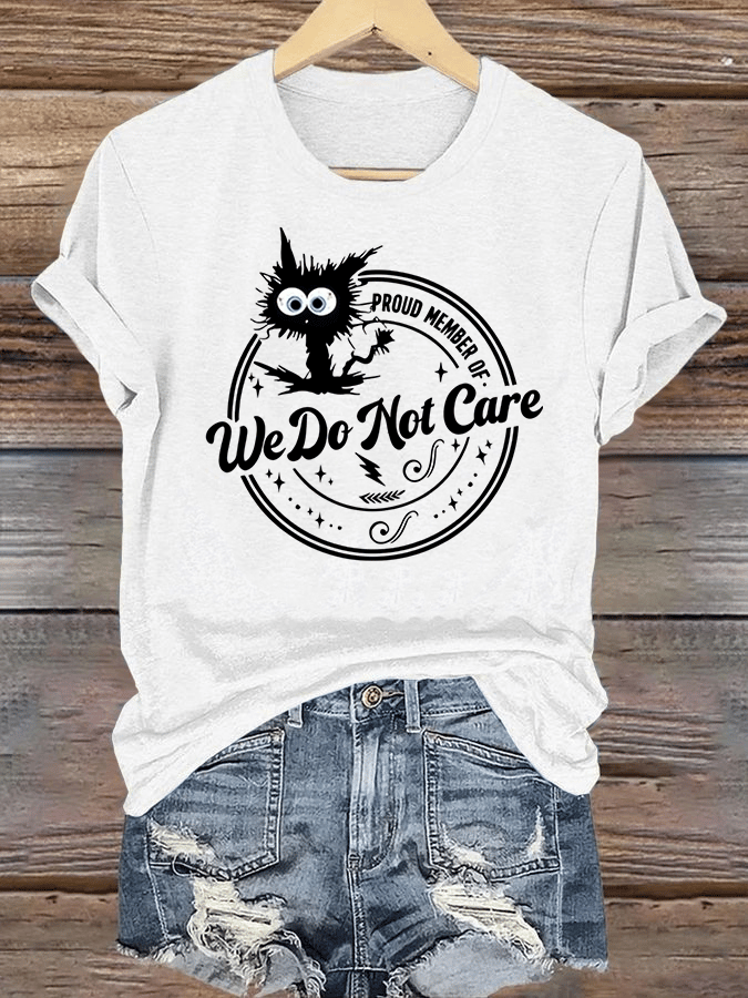 Retro Funny Proud Member Of Club We Do Not Care Menopause Perimenopause Print T-Shirt