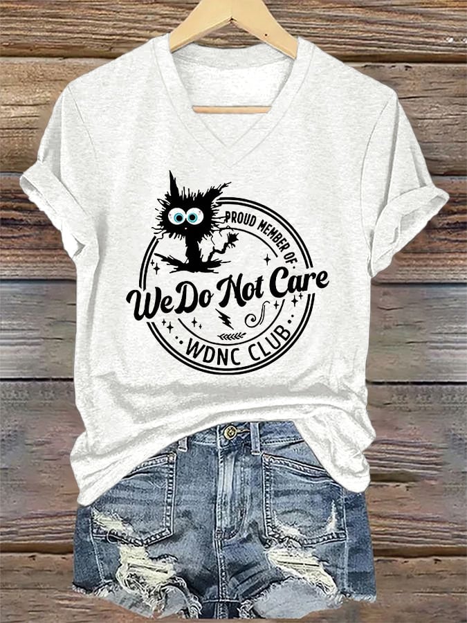V-Neck Retro Funny Proud Member Of WDNC Club We Do Not Care Menopause Perimenopause Print T-Shirt