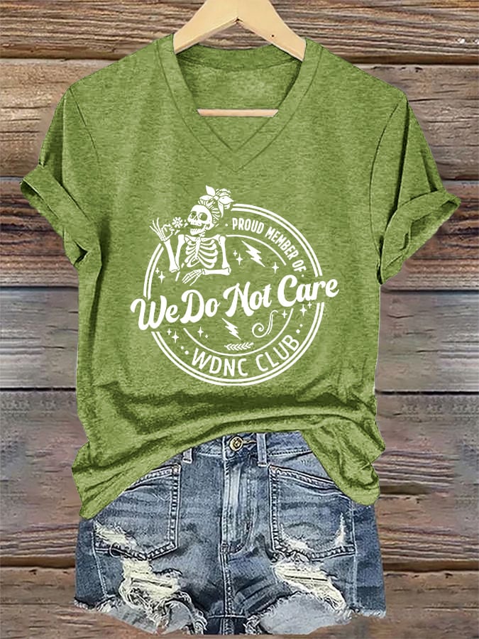 V-Neck Retro Funny Proud Member Of WDNC Club We Do Not Care Menopause Perimenopause Print T-Shirt
