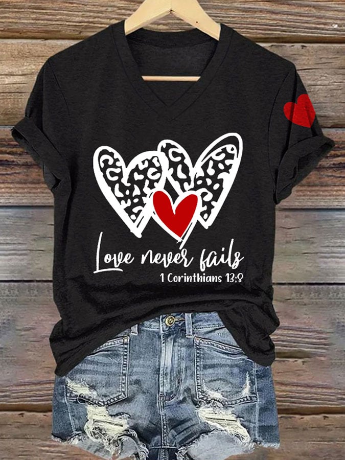 Women's Love Never Fails Heart Printed Casual V-Neck T-Shirt
