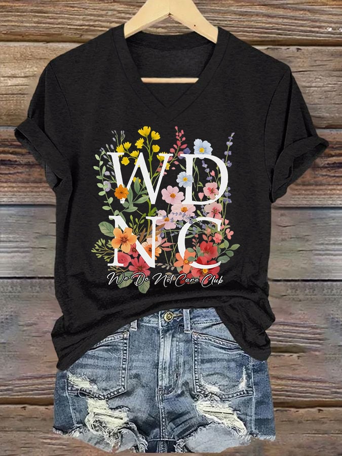 V-Neck Retro Funny WDNC Menopause Perimenopause Print T-Shirt