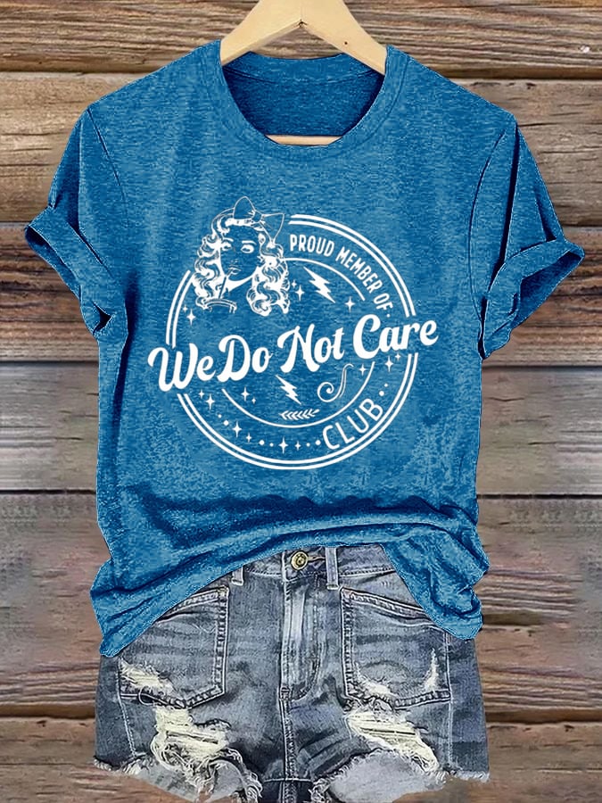 Women's Round-Neck Retro Funny Proud Member Of Club We Do Not Care Menopause Perimenopause Print T-Shirt