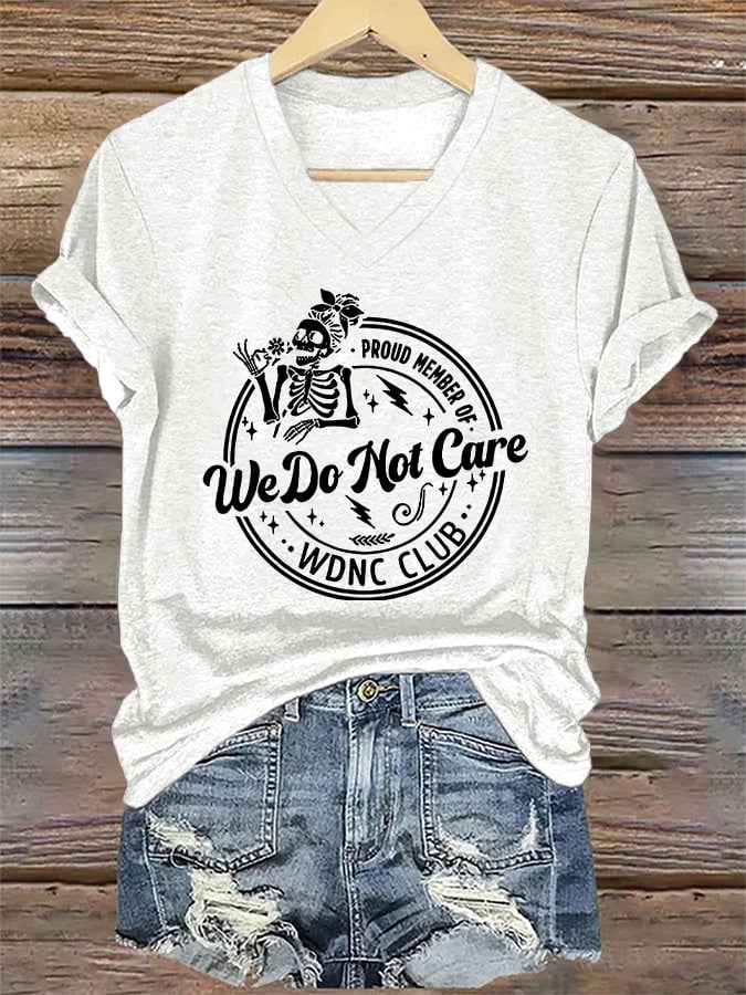 V-Neck Retro Funny Proud Member Of WDNC Club We Do Not Care Menopause Perimenopause Print T-Shirt