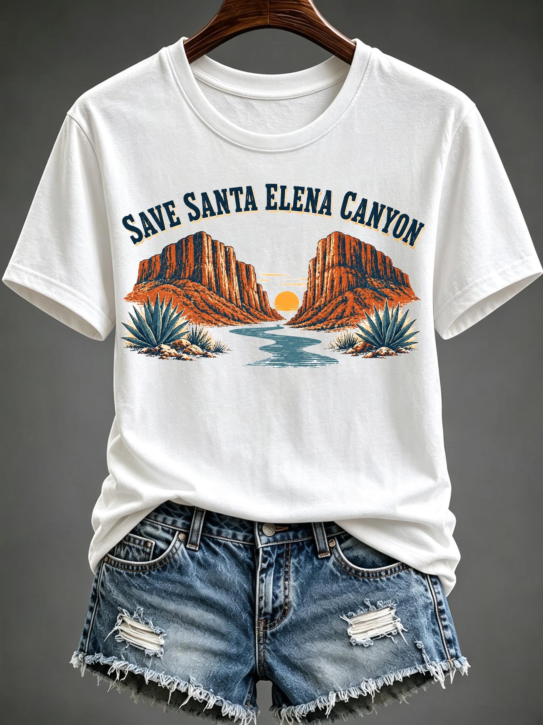 save santa elena canyouWomen's T‐Shirt