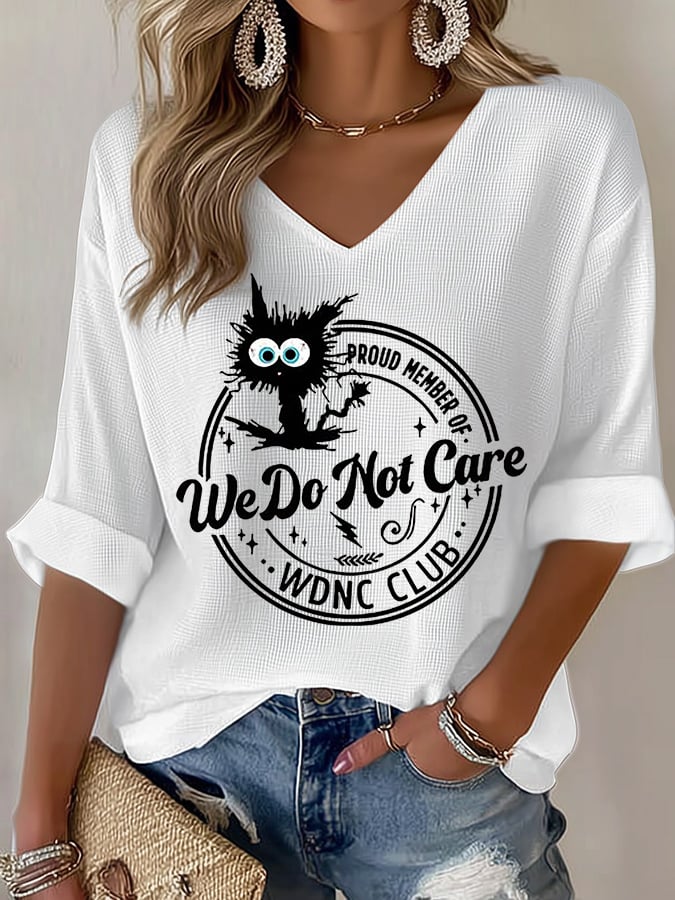 V-Neck Retro Funny Proud Member Of WDNC Club We Do Not Care Menopause Perimenopause Print T-Shirt