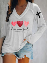 Women's Love Never Fails Heart Print V Neck T-Shirt