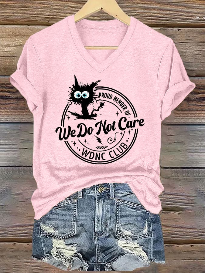 V-Neck Retro Funny Proud Member Of WDNC Club We Do Not Care Menopause Perimenopause Print T-Shirt