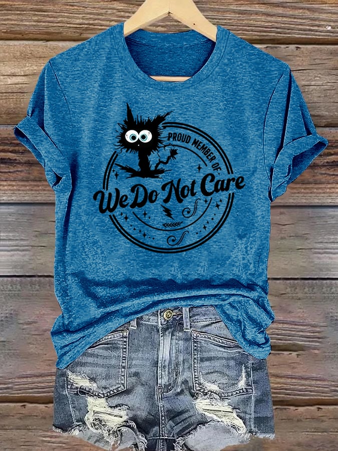 Retro Funny Proud Member Of  Club We Do Not Care Menopause Perimenopause Print T-Shirt