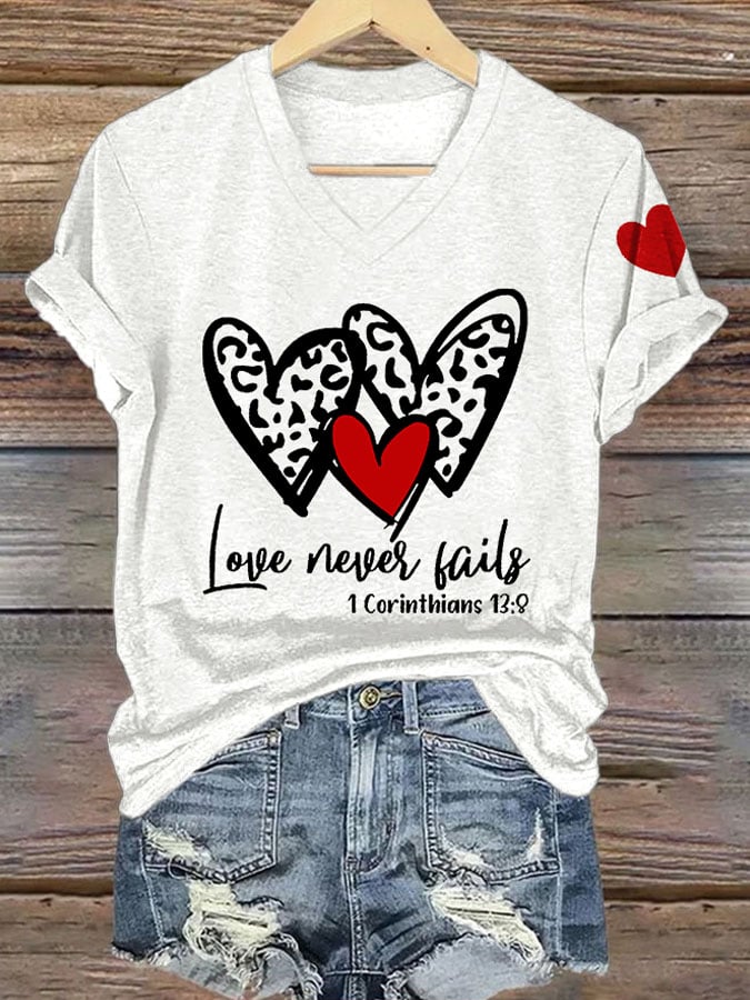 Women's Love Never Fails Heart Printed Casual V-Neck T-Shirt
